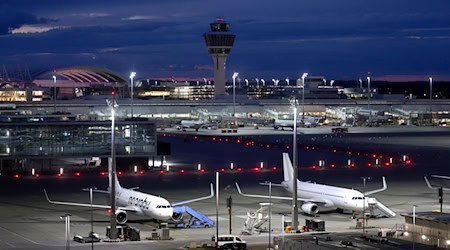 Mit einem Charterflug sind 40 Menschen vom Flughafen München abgeschoben worden. (Symbolbild) / Foto: Karl-Josef Hildenbrand/dpa