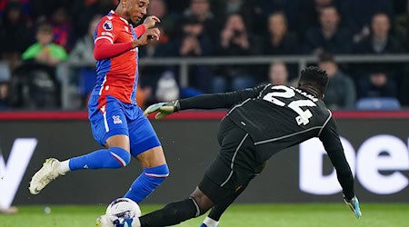 Bayern-Neuzugang Michael Olise (l) wurde in das französische Aufgebot für die Sommerspiele von Paris berufen. / Foto: Zac Goodwin/PA Wire/dpa