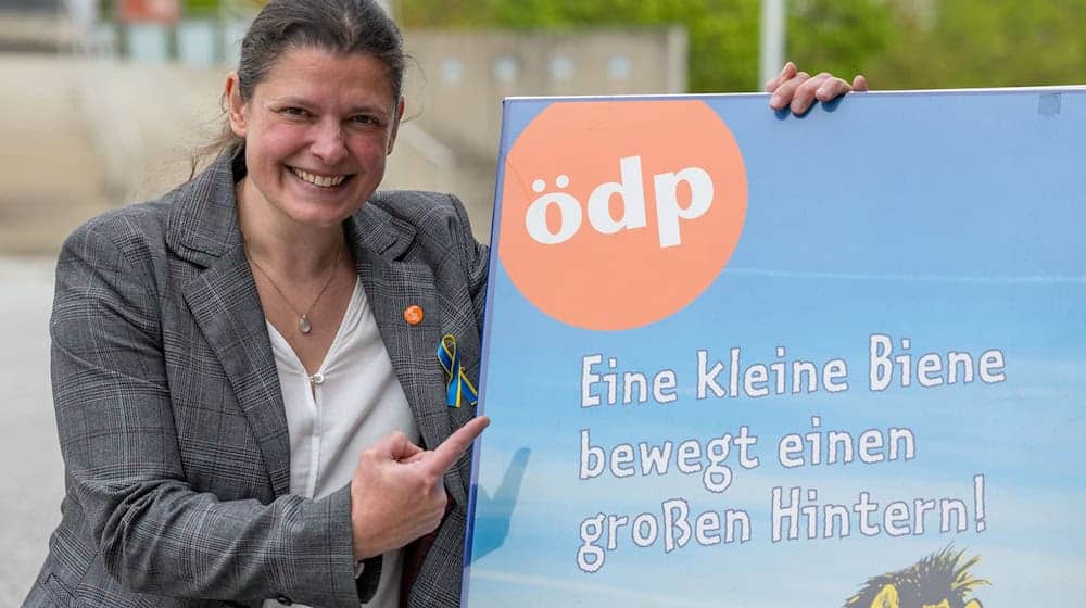 Fünf Jahre nach dem erfolgreichsten Volksbegehren in Bayern übt Initiatorin Agnes Becker Kritik an der Umsetzung. (Archivbild) / Foto: Armin Weigel/dpa