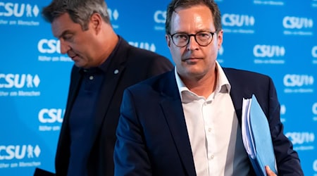 CSU-Generalsekretär Martin Huber kritisiert, es sei «nicht nachvollziehbar, warum ausländische Fachkräfte weniger Steuern zahlen sollen als die eigene Bevölkerung». (Archivbild) / Foto: Sven Hoppe/dpa