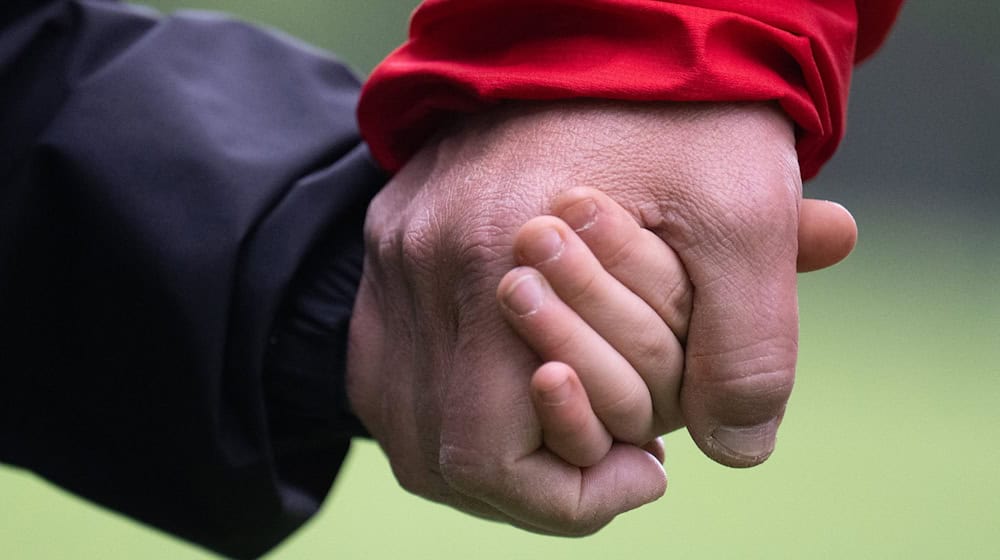 Deutschland droht wegen einer bayerischen Regelung zur Unterstützung von Familien eine Geldstrafe. (Symbolbild)  / Foto: Hendrik Schmidt/dpa