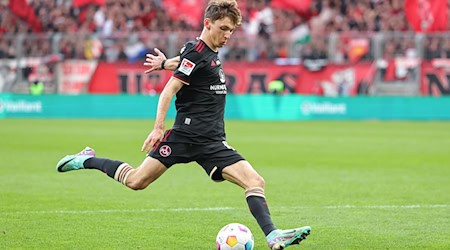 Benjamin Goller fehlt dem 1. FC Nürnberg verletzt. / Foto: Daniel Karmann/dpa