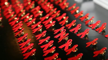 Die Zahl der HIV-Diagnosen steigt. (Archiv-Foto) / Foto: Jens Kalaene/dpa-Zentralbild/dpa