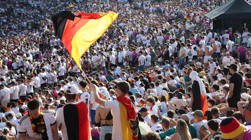 Bis zu 53.000 Zuschauer sollen im Olympiapark das Duell um den Einzug ins Halbfinale verfolgen können. / Foto: Karl-Josef Hildenbrand/dpa