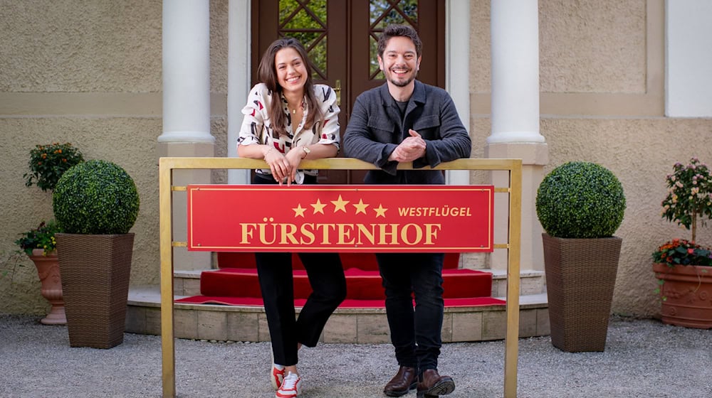 Die Schauspieler Katharina Scheuba und Michael Bara sind demnächst neu dabei in der beliebten ARD-Telenovela. / Foto: Christof Arnold/ARD/dpa