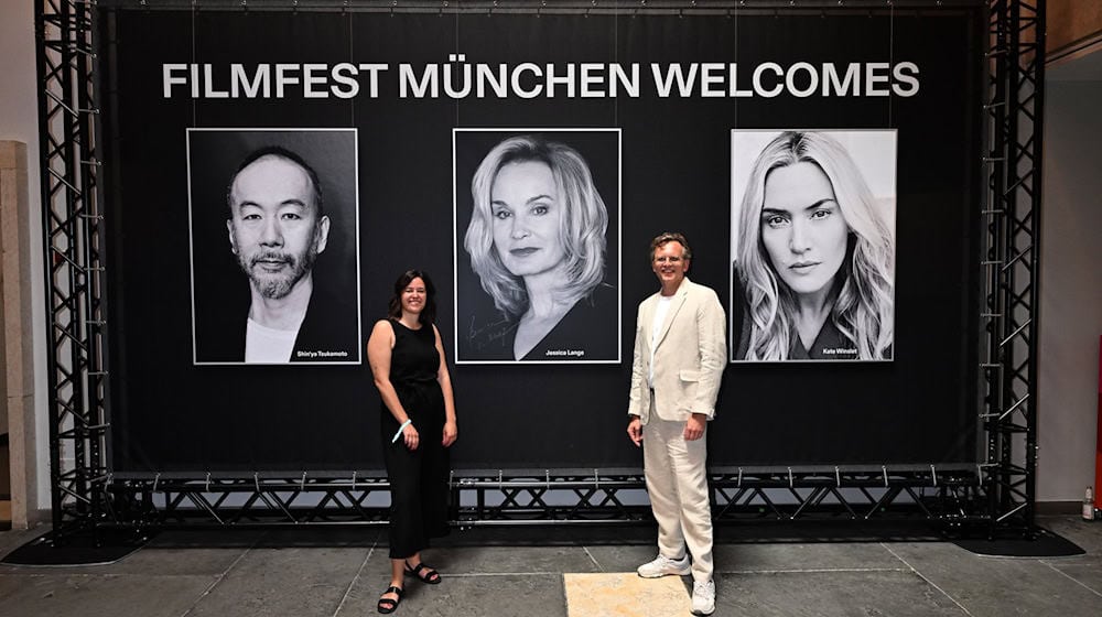 Filmfest München: Die künstlerische Co-Leiterin Julia Weigl und Christoph Gröner zeigen sich zufrieden zum Ende des Festivals. / Foto: Felix Hörhager/dpa