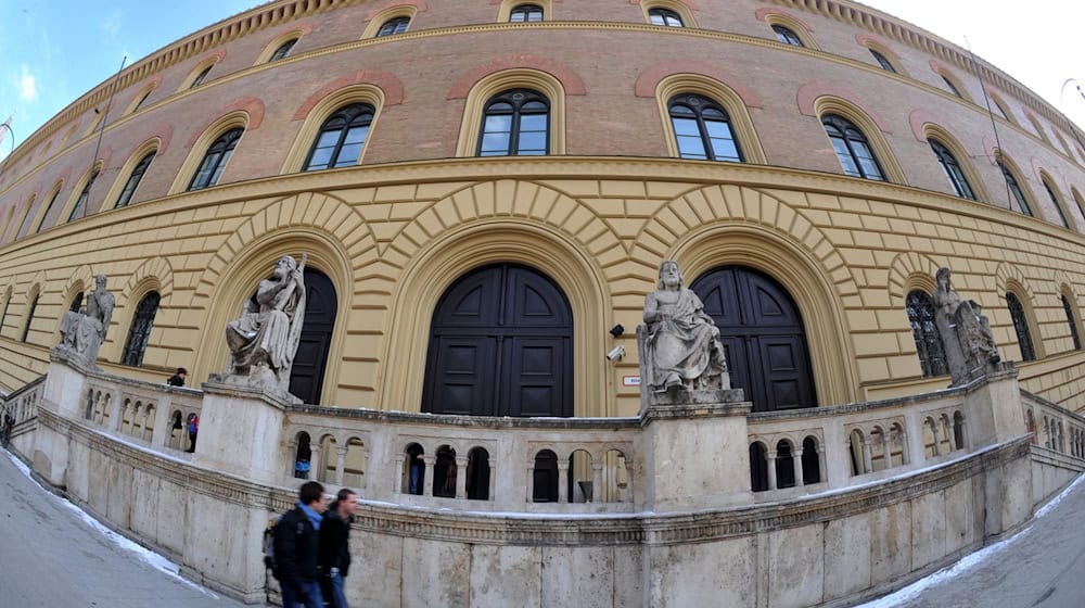 Die Bayerische Staatsbibliothek erhält den Nachlass des Lyrikers Eugen Roth. (Archivfoto) / Foto: picture alliance / dpa