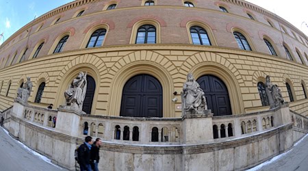 Die Bayerische Staatsbibliothek erhält den Nachlass des Lyrikers Eugen Roth. (Archivfoto) / Foto: picture alliance / dpa