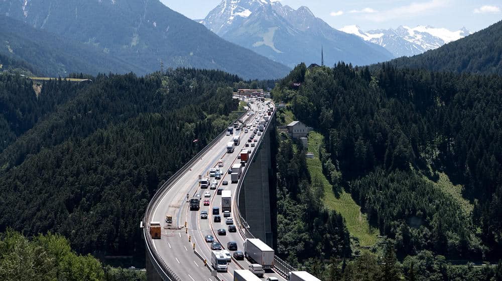 Die Brennerautobahn - hier die Europabrücke - ist für den Wahrentransport zwischen Deutschland und Italien von entscheidender Bedeutung. (Archivbild) / Foto: Sven Hoppe/dpa