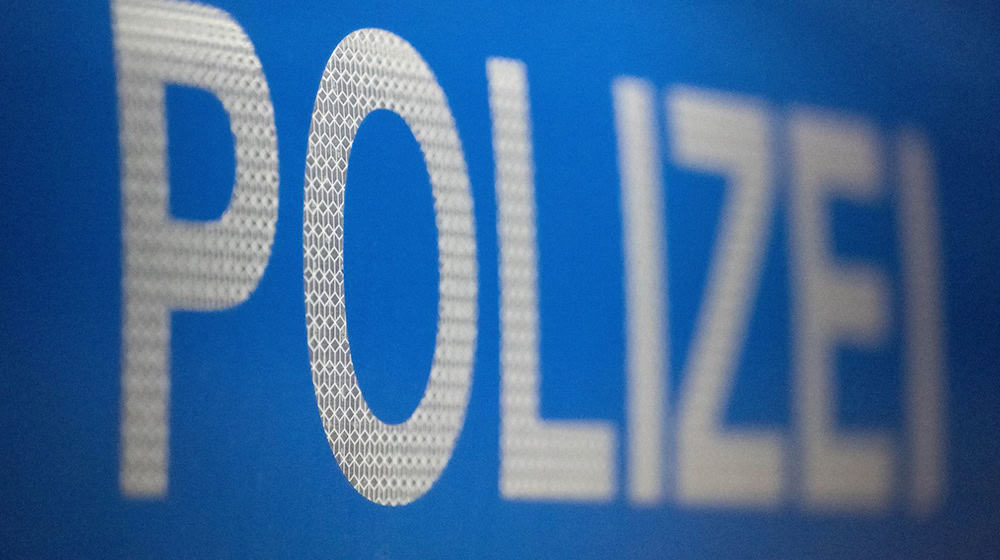 Wie die Polizei berichtet, wurde der junge Mann tödlich verletzt. (Symbolbild) / Foto: Marijan Murat/dpa