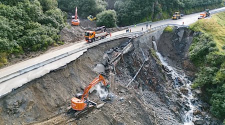 Die Arlbergstraße wurde in einem Unwetter schwer beschädigt. (Foto: Archiv) / Foto: Bernd Hofmeister/APA/dpa