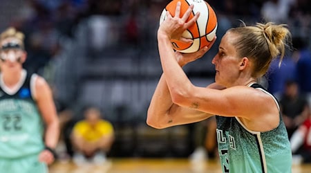 Hatte gegen die Dallas Wings ein starkes Spiel für die New York Liberty: Nationalspielerin Leonie Fiebich. / Foto: Maximilian Haupt/dpa