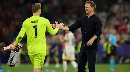 Bundestrainer Julian Nagelsmann äußert sich in höchsten Tönen über Manuel Neuer. / Foto: Christian Charisius/dpa