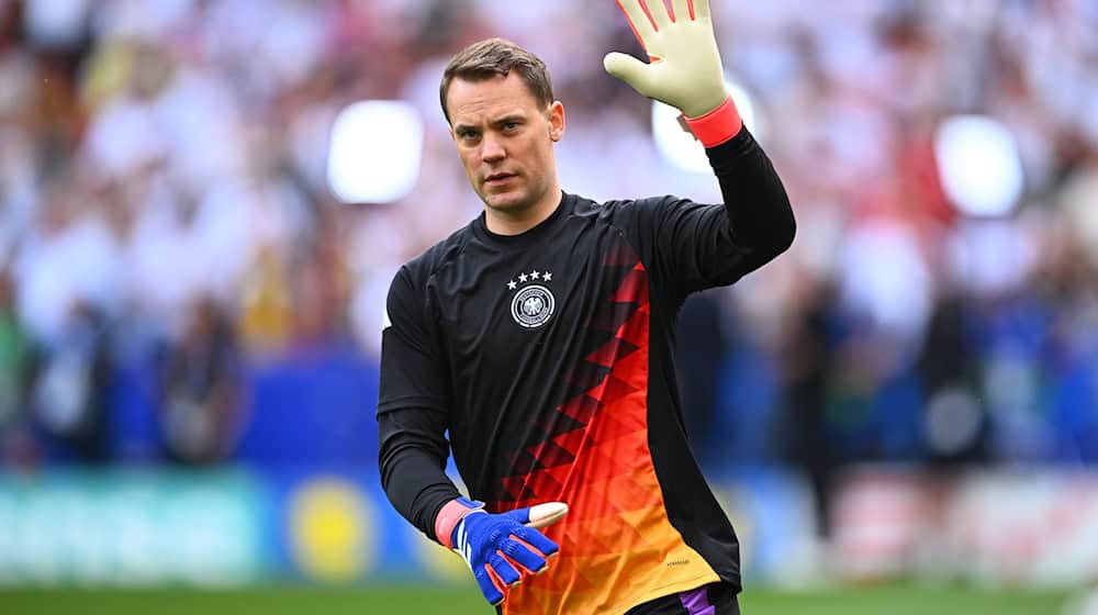 Der Weltmeister von 2014 wendet sich mit emotionalen Worten an seine Fans. / Foto: Tom Weller/dpa