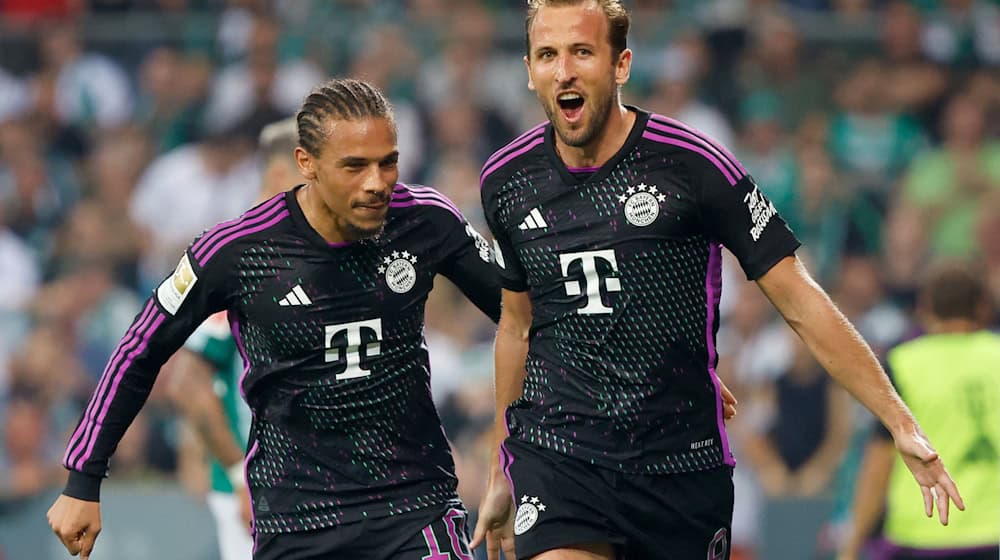 Zwei wichtige Spieler für den FC Bayern: Leroy Sané (l) und Harry Kane. / Foto: Axel Heimken/dpa