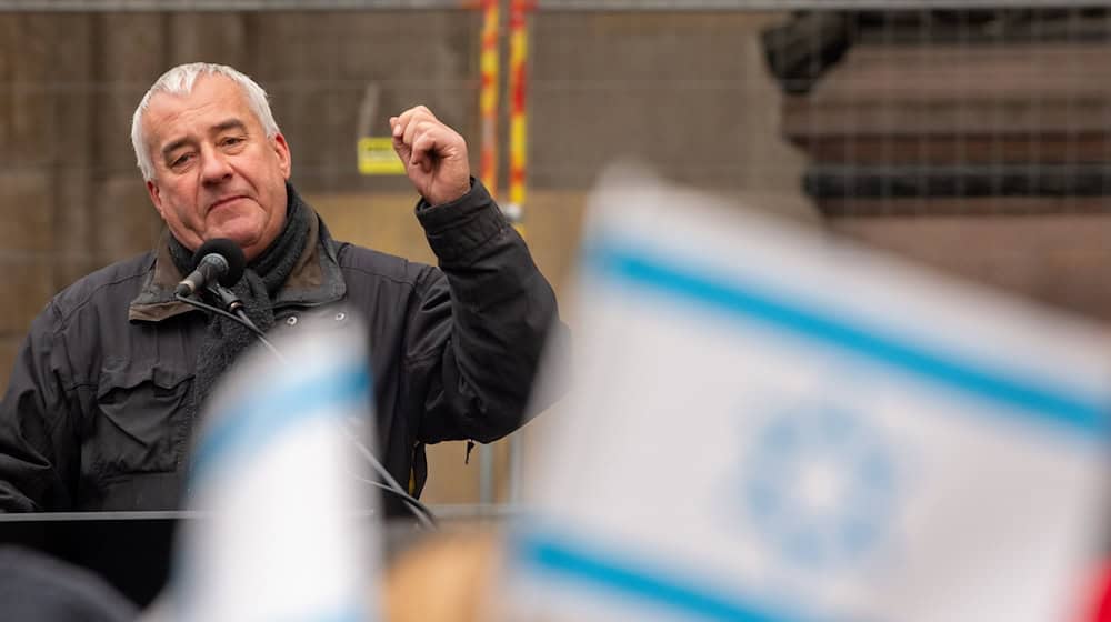 Der Antisemitismusbeauftragte Spaenle will den Schutz von Juden als Staatstiel verankern. (Archivbild) / Foto: Stefan Puchner/dpa