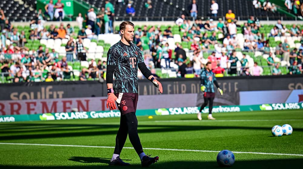 Manuel Neuer musste in Bremen nach dem Aufwärmen doch passen. / Foto: Sina Schuldt/dpa