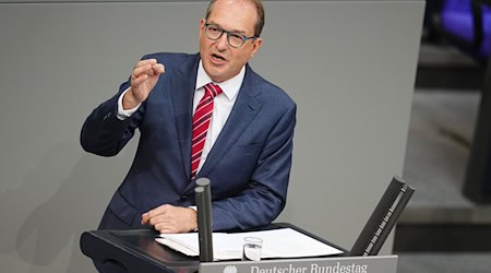 Nach den Worten von CSU-Landesgruppenchef Alexander Dobrindt ist noch keine Vorentscheidung über die Kanzlerkandidatur gefallen. (Archivfoto) / Foto: Kay Nietfeld/dpa