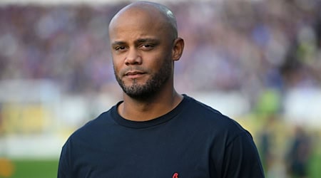 Vincent Kompany feiert gegen Zagreb sein Champions-League-Debüt als Trainer. / Foto: Gregor Fischer/dpa