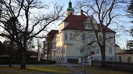 «idyllisch» - Die JVA-Außenstelle Andechs-Rothenfeld. (Archivbild) / Foto: Karl-Josef Hildenbrand/dpa