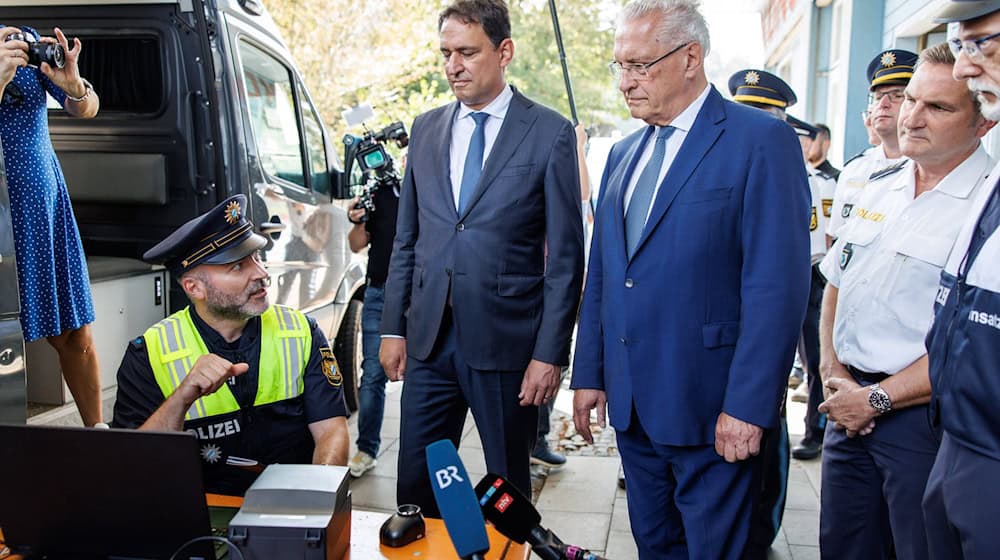 Bayerns Innenminister Joachim Herrmann (CSU) fordert vom Bund ein härteres Durchgreifen in Sachen illegaler Migration. / Foto: Matthias Balk/dpa