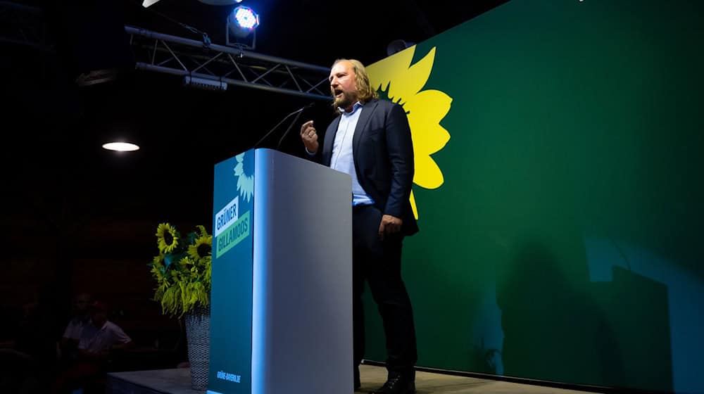 Anton Hofreiter auf dem Gillamoos in Abensberg.  / Foto: Sven Hoppe/dpa