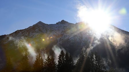 Im Tiroler Karwendelgebirge wurde der Mann verschüttet. (Archivfoto) / Foto: Angelika Warmuth/dpa