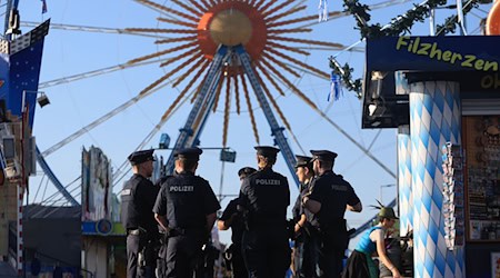 Hohe Polizeipräsenz und mehr Kontrollen auf der Wiesn. (Archivfoto) / Foto: Karl-Josef Hildenbrand/dpa