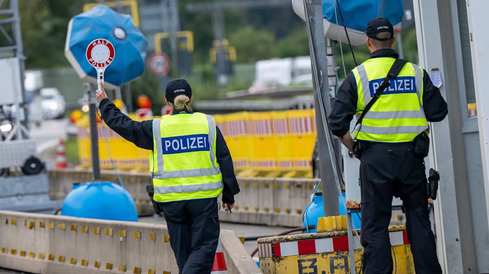 In Bayern gab es bereits vor der bundesweiten Anordnung Kontrollen an den Grenzen. (Archivfoto) / Foto: Peter Kneffel/dpa