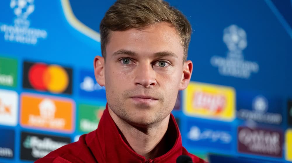 Bayern-Profi Joshua Kimmich wird immer wieder mit dem FC Barcelona in Verbindung gebracht. Auch bei der Pressekonferenz vorm Champions-League-Spiel gab es Fragen.  / Foto: Sven Hoppe/dpa