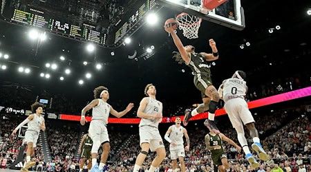 Carsen Edwards glänzte gegen Paris mit 32 Punkten als Topscorer. / Foto: Peter Kneffel/dpa