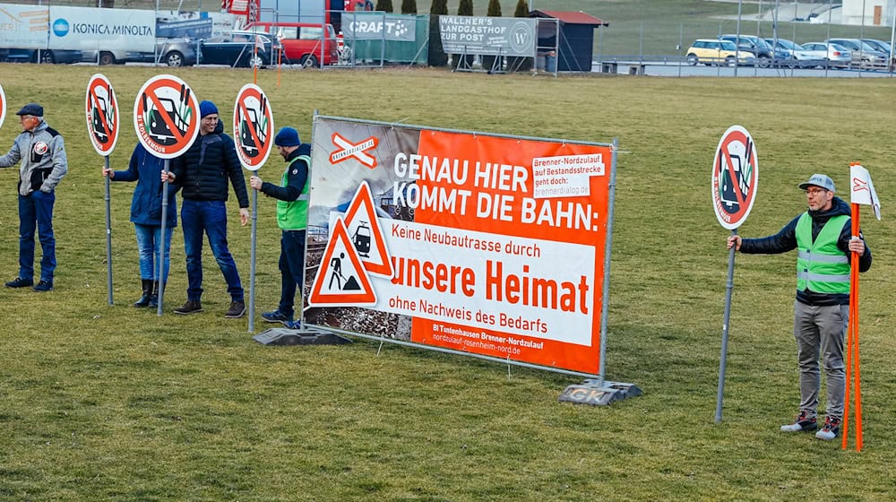 Anwohner sorgen sich um die Zerstörung der Natur durch den Neubau. (Archivfoto)  / Foto: Uwe Lein/dpa