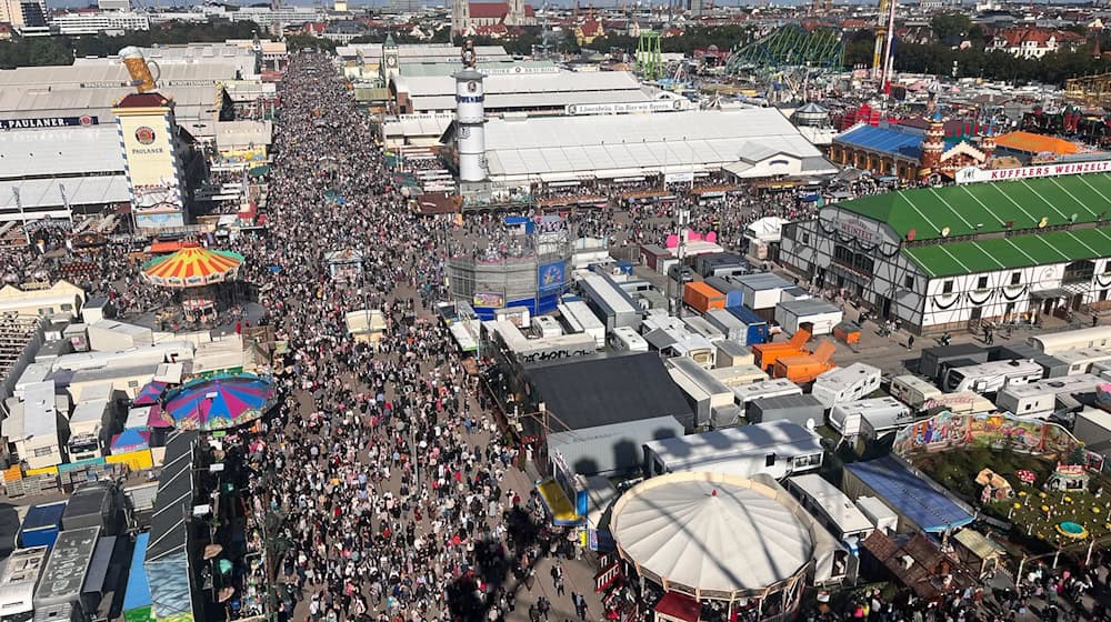 Das 189. Oktoberfest findet vom 21. September bis 6. Oktober 2024 auf der Münchner Theresienwiese statt. / Foto: Christoph Trost/dpa