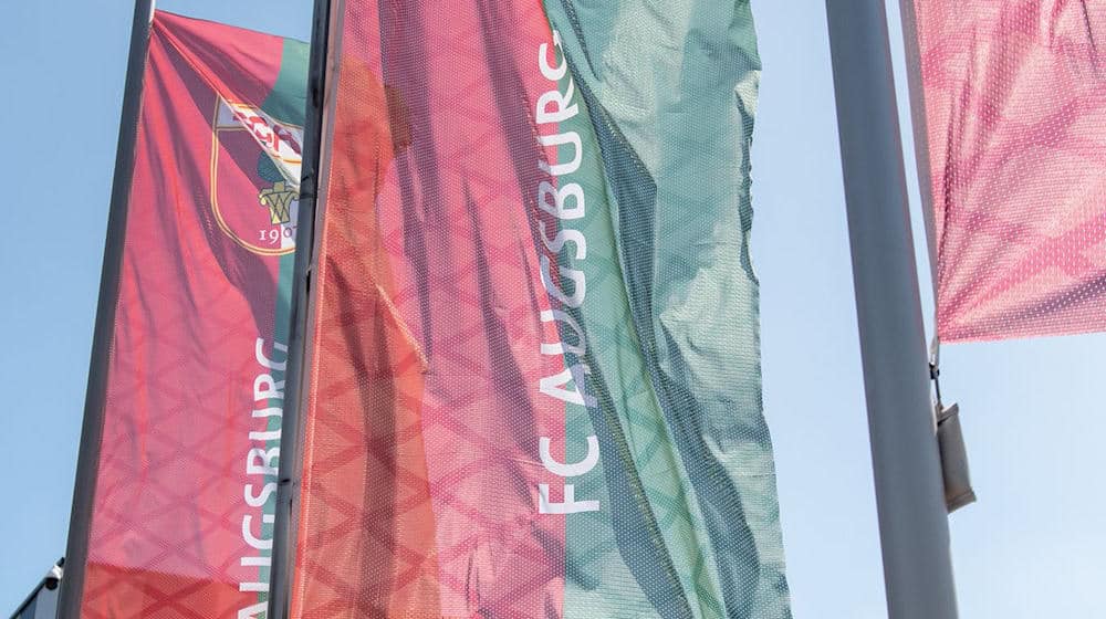 Der FC Augsburg machte in der vergangenen Saison erneut einen Verlust. / Foto: Matthias Balk/dpa