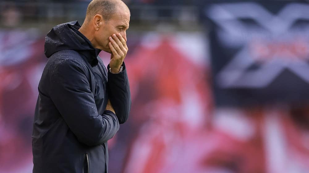 Trainer Jess Thorup braucht mit dem FC Augsburg dringend ein Erfolgserlebnis. / Foto: Jan Woitas/dpa