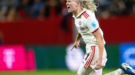 Pernille Harder jubelt nach ihrem Tor zum 3:2 über Arsenal London. / Foto: Sven Hoppe/dpa