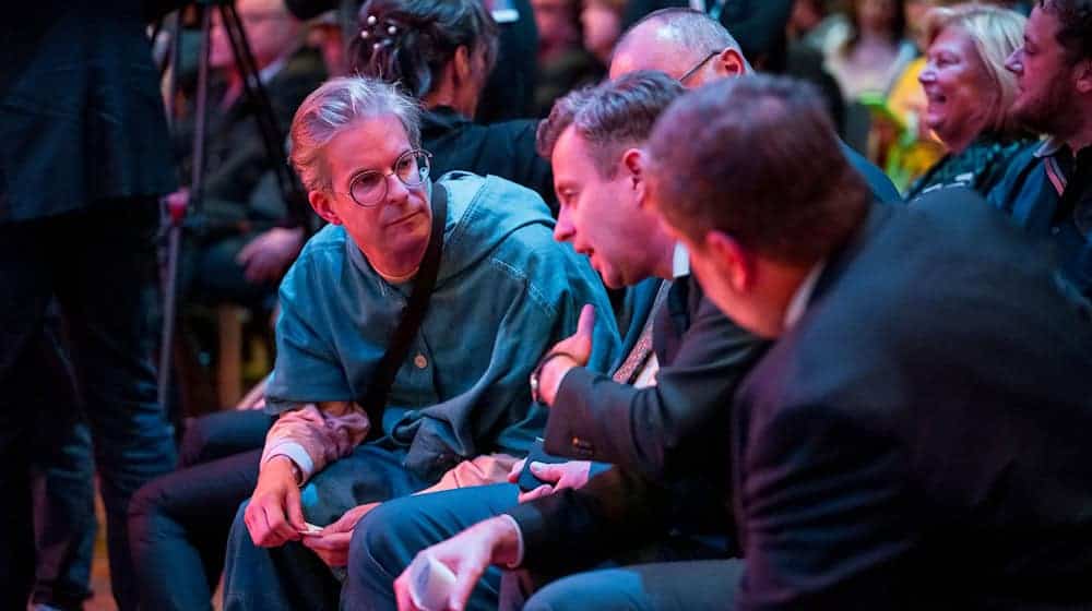 Thorsten Schaumann (l.) leitet die Hofer Filmtage. (Archivbild) / Foto: Daniel Vogl/dpa