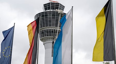 Am Wochenende berichtete der Münchner Flughafen wieder von normalen Zuständen. / Foto: Peter Kneffel/dpa