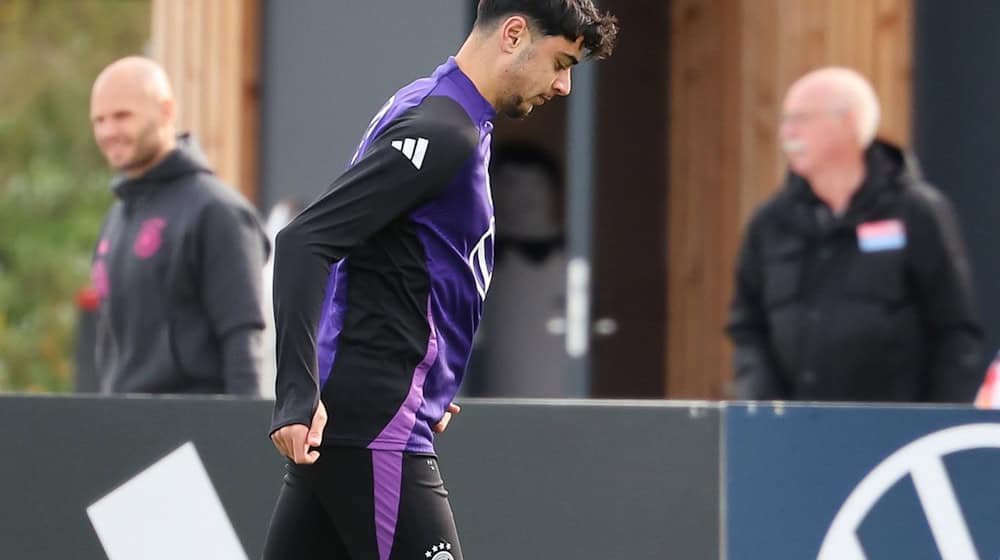 Aleksandar Pavlovic ist nach Knieproblemen wieder fit und wird in seiner Heimat München gegen Holland spielen. / Foto: Christian Charisius/dpa