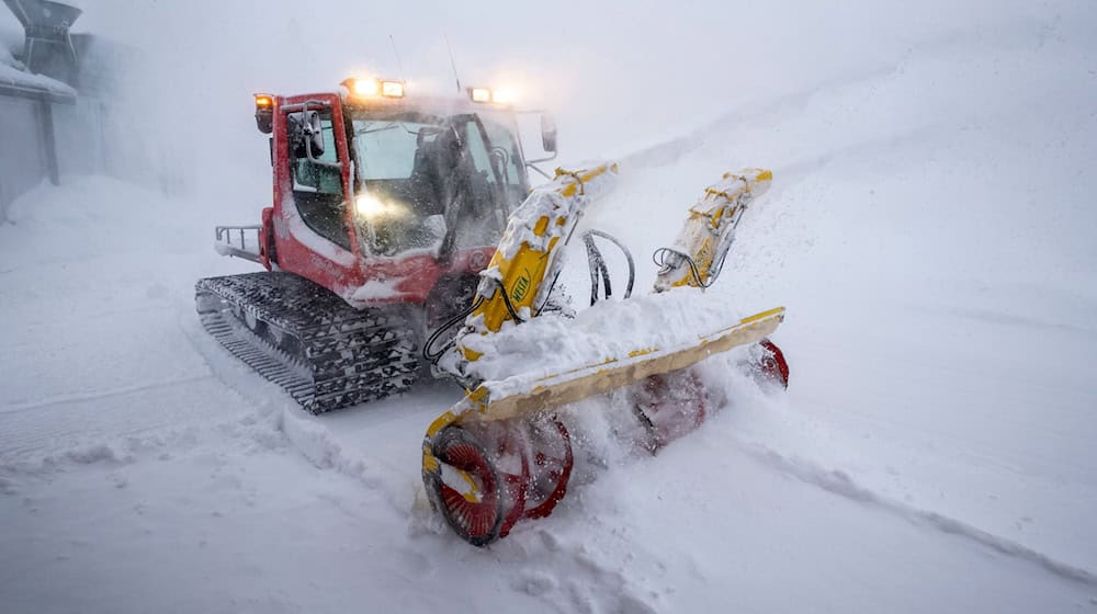 Die Saison 2023/2024 war mit viel Neuschnee gestartet. (Archivfoto)  / Foto: Peter Kneffel/dpa