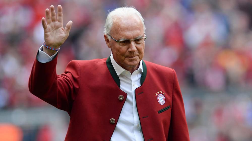 Der Ikone Franz Beckenbauer wird auf der Mitgliederversammlung des FC Bayern gedacht. / Foto: Andreas Gebert/dpa