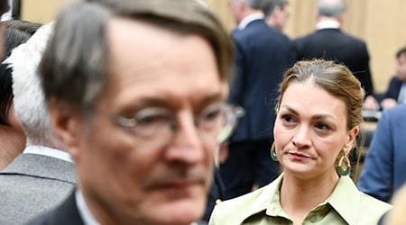 Bayerns Gesundheitsministerin Judith Gerlach (CSU) will die Krankenhausreform von Bundesgesundheitsminister Karl Lauterbach (SPD) in den Vermittlungsausschuss verweisen. / Foto: Sebastian Christoph Gollnow/dpa