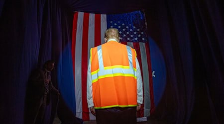 Die US-Präsidentschaftswahl und die damit verbundene Furcht vor Handelskonflikten macht vielen bayerischen Unternehmen Sorgen. / Foto: Alex Brandon/AP/dpa