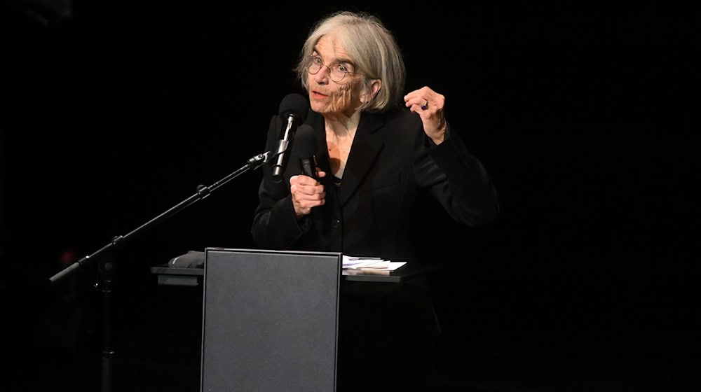 Ehrenpreis für Krimi-Autorin Donna Leon. / Foto: Felix Hörhager/dpa