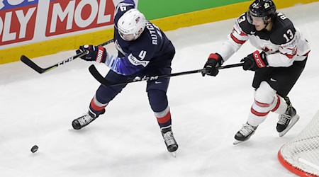 Will Butcher (l) gewann 2018 mit den USA WM-Bronze. / Foto: Petr David Josek/AP/dpa