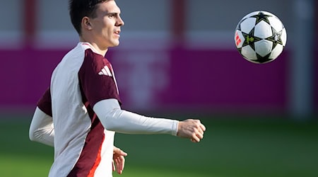 Für João Palhinha, hier beim Training, ist die Partie gegen Benfica ein ganz spezielles Spiel. / Foto: Sven Hoppe/dpa