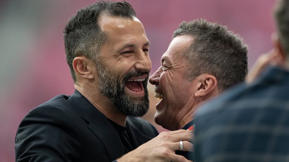 Zuletzt knirschte es zwischen Hasan Salihamidzic (l) und Lothar Matthäus (r).  / Foto: Hendrik Schmidt/dpa