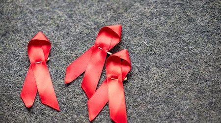 Am 1. Dezember ist Welt-Aids-Tag. (Symbolbild) / Foto: Hannes P. Albert/dpa