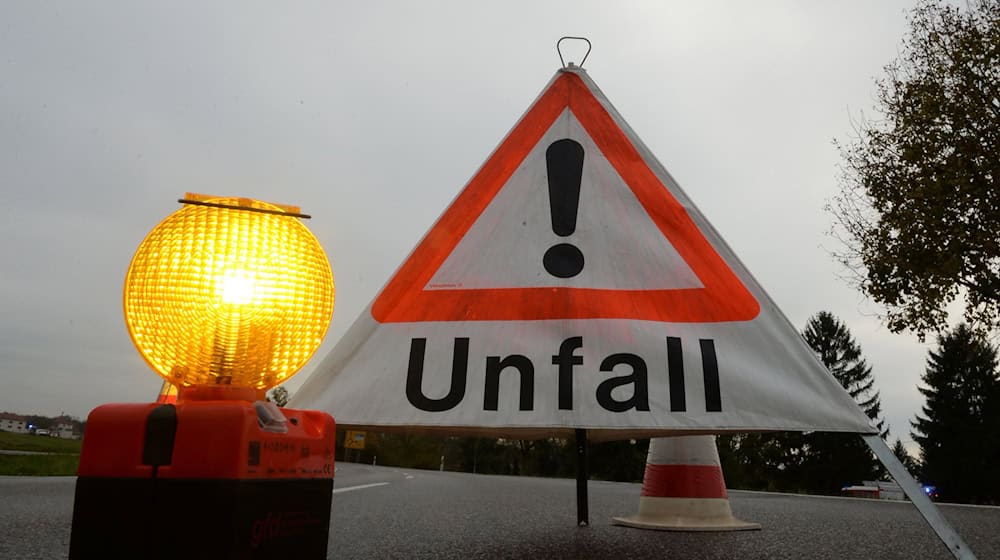 Die Autobahn 9 ist nach einem Unfall im Landkreis Pfaffenhofen an der Ilm in Richtung München gesperrt. (Symbolbild) / Foto: Patrick Seeger/dpa