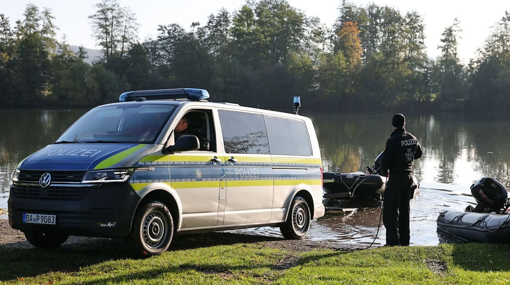 Immer wieder suchte die Polizei in den vergangenen Wochen im Nürnberger Land nach der mutmaßlich getöteten Frau. Nun fanden Ermittler menschliche Überreste einer weiblichen Leiche. (Archivbild) / Foto: Daniel Löb/dpa